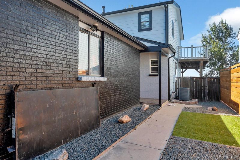 3807 S Atchison Way, Aurora, CO 80014