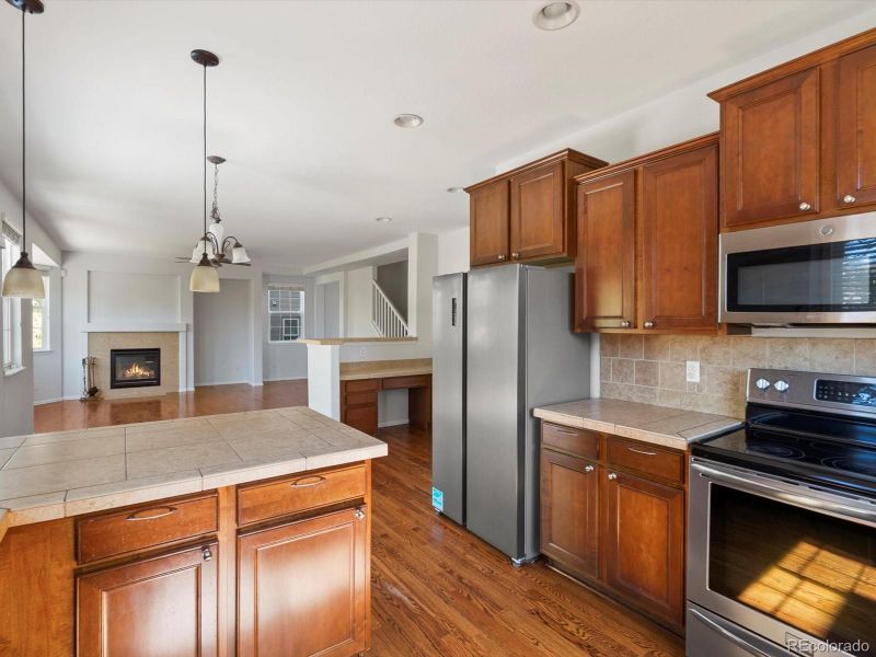 6075 N Espana St, Aurora, CO 80019