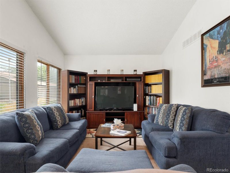 16056 E Ithaca Pl #E, Aurora, CO 80013