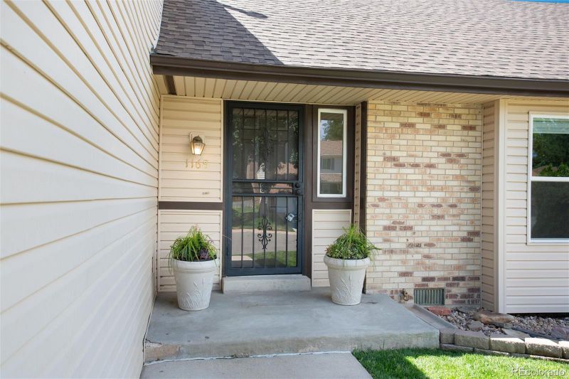 1168 E Kettle Pl, Centennial, CO 80122