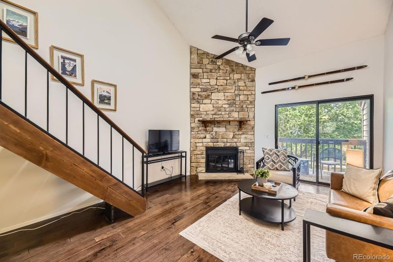 418 Wright St #302, Lakewood, CO 80228