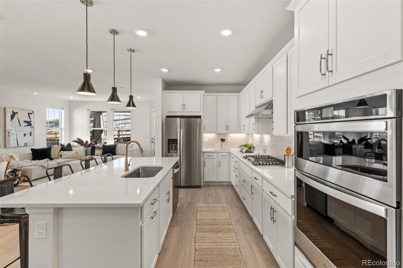 17412 W 93rd Pl, Arvada, CO 80007