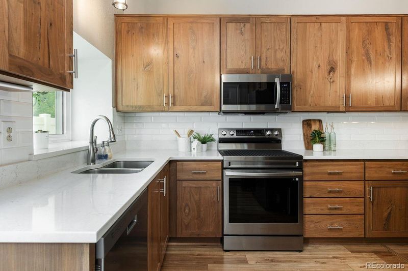 6152 Xavier St, Arvada, CO 80003