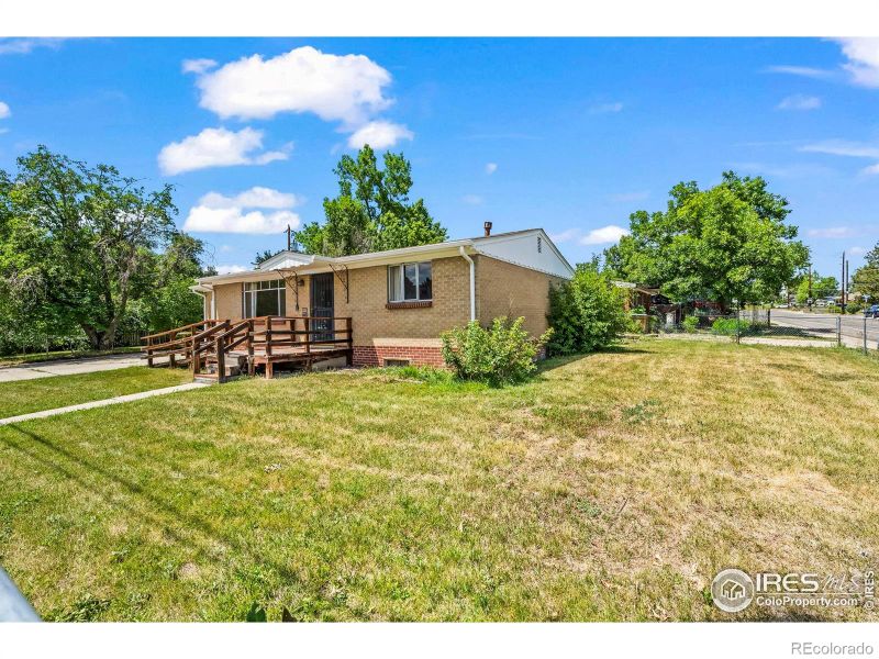 9605 W 51st Pl, Arvada, CO 80002