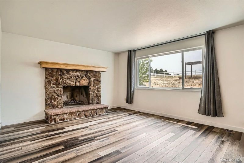 7484 S Pitkin St, Foxfield, CO 80016