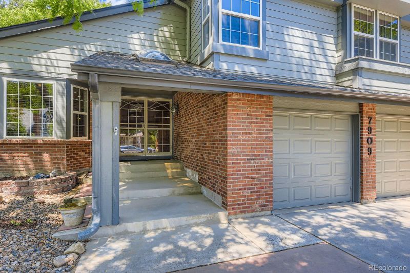 7909 S Bemis St, Littleton, CO 80120