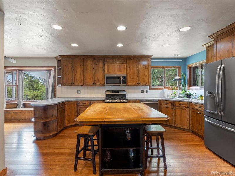 20247 Northmoor Dr, Johnstown, CO 80534