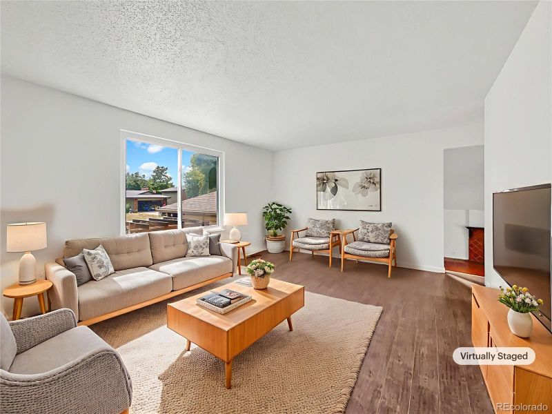 809 W 36th St, Loveland, CO 80538