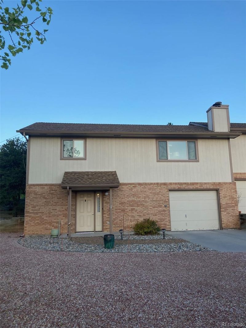 2825 Roberts Dr, Monument, CO 80132