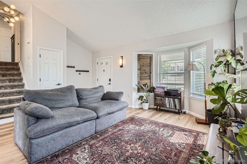 843 Homestead Dr, Highlands Ranch, CO 80126