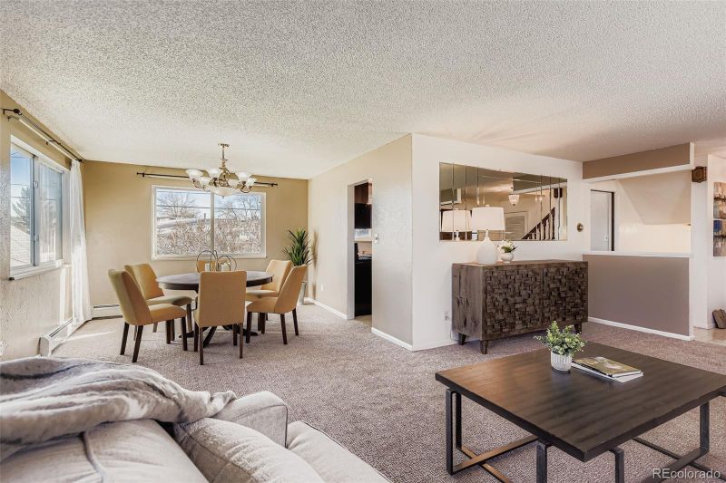 8002 S Carr Ct, Littleton, CO 80128