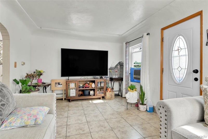217 Irving St, Denver, CO 80219