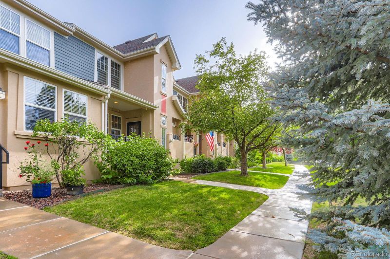 9615 W Hinsdale Pl, Littleton, CO 80128