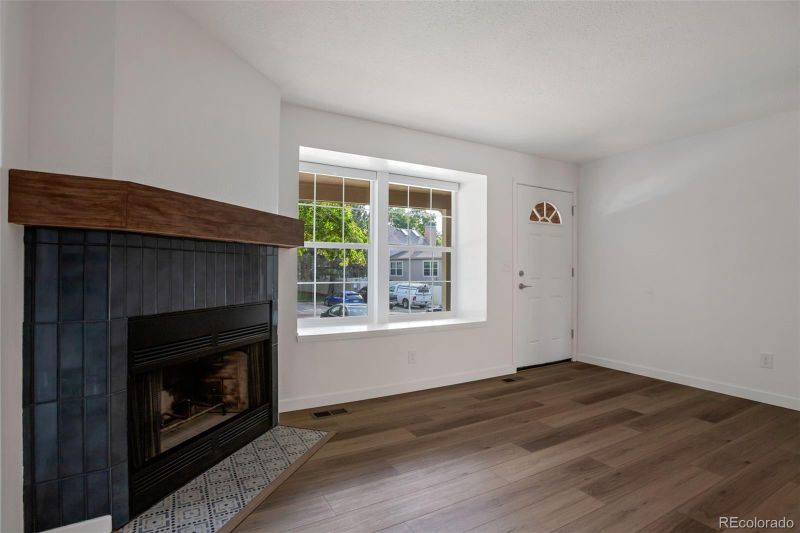 9613 W Chatfield Ave #F, Littleton, CO 80128