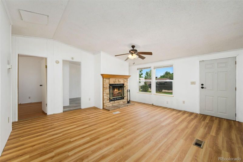 4813 Hot Springs Dr, Greeley, CO 80634