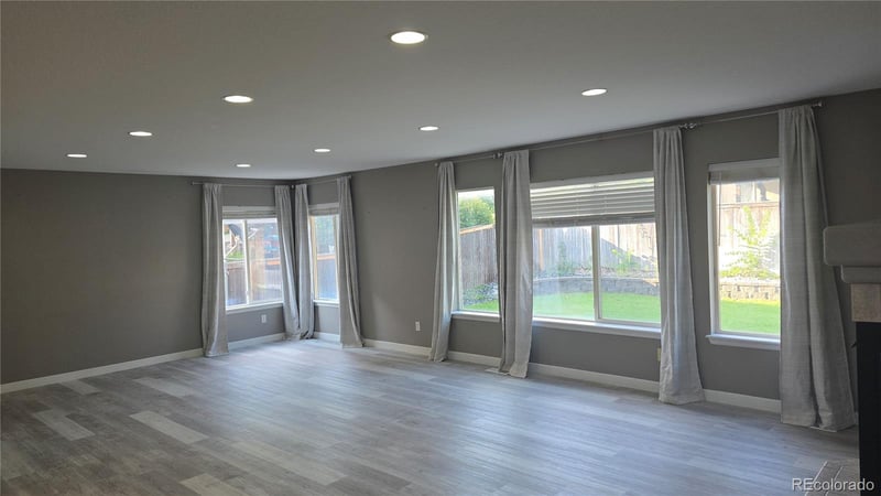20864 E 49th Ave, Denver, CO 80249