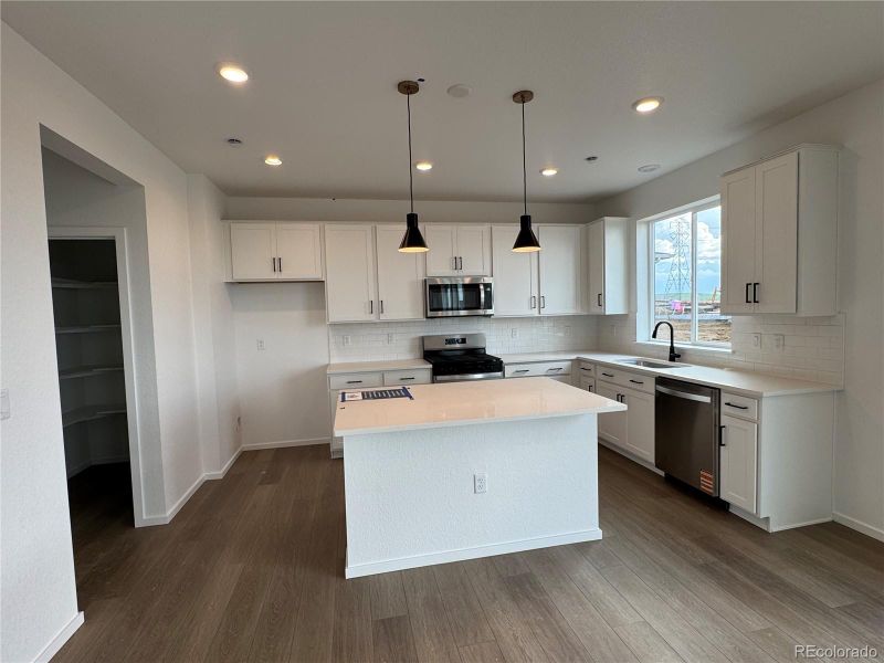 2162 S Irvington St, Aurora, CO 80018