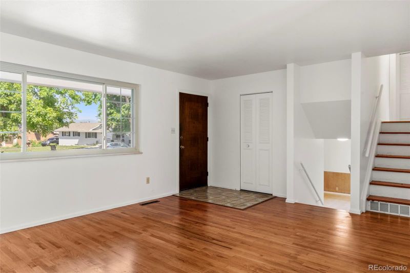 1827 Montezuma Dr, Colorado Springs, CO 80910