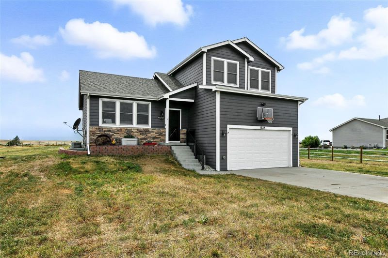 1519 4th Ave, Deer Trail, CO 80105