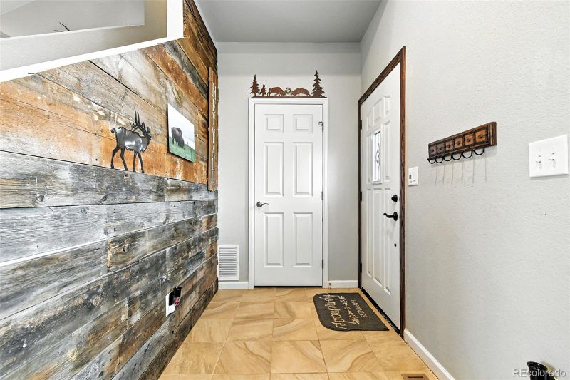 1519 4th Ave, Deer Trail, CO 80105