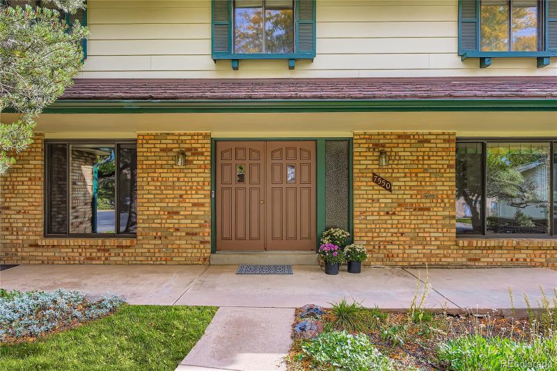 7550 S Reed Ct, Littleton, CO 80128