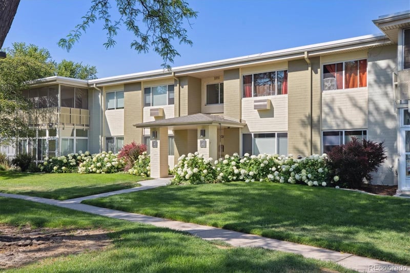 725 S Clinton St #2B, Denver, CO 80247