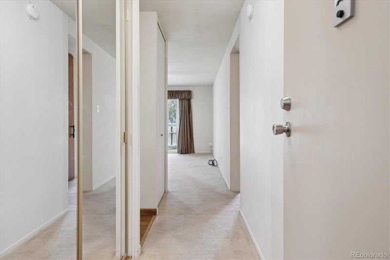 725 S Clinton St #2B, Denver, CO 80247