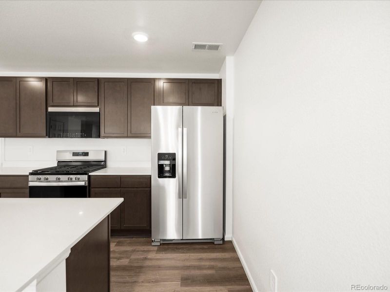 21137 E 65th Ave, Aurora, CO 80019