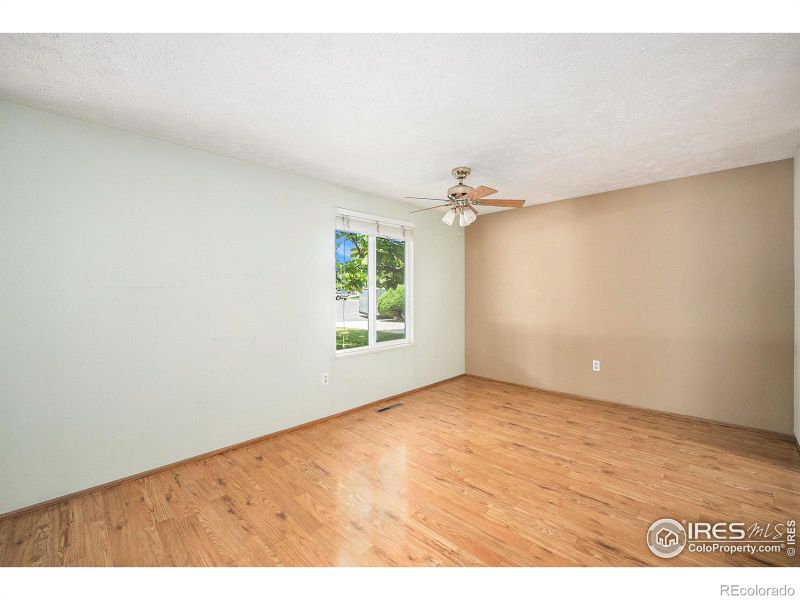 1069 Ponderosa Cir, Longmont, CO 80504