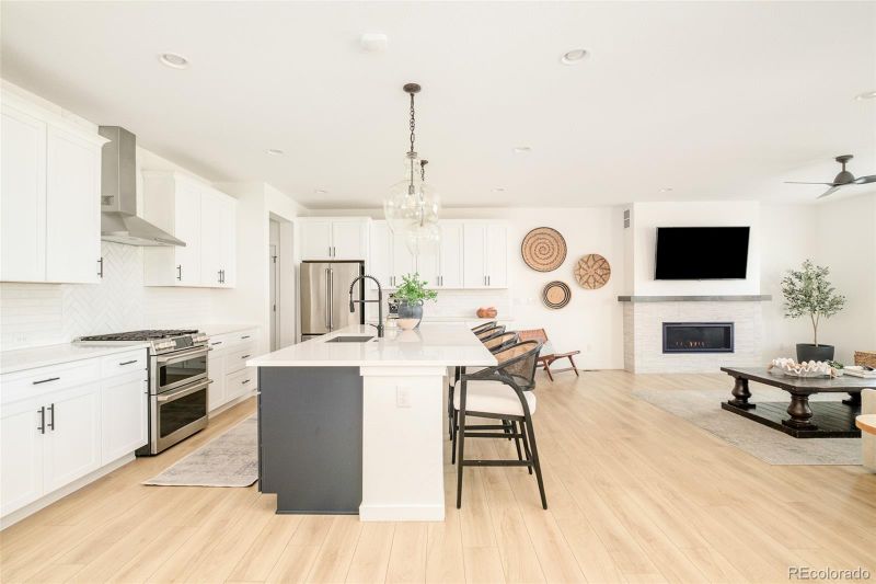 9082 Moondance Dr, Littleton, CO 80125