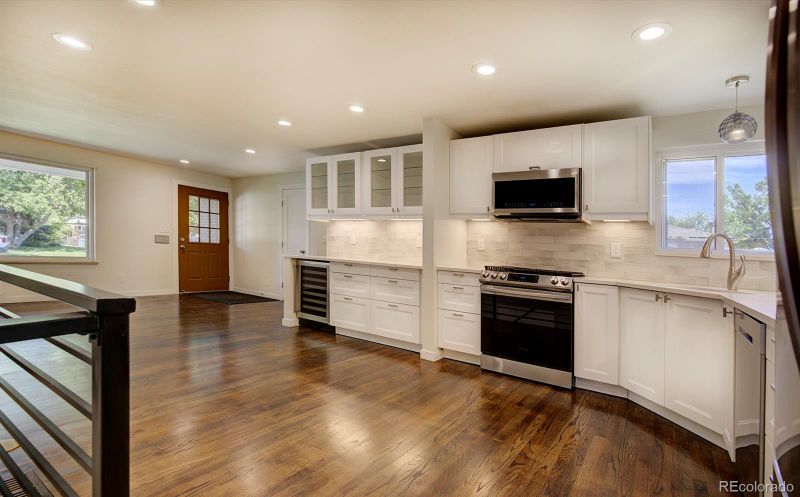 5720 Dudley St, Arvada, CO 80002