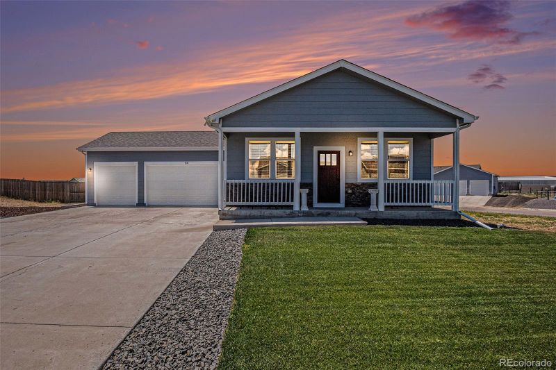 54 S 4th Pl, Deer Trail, CO 80105