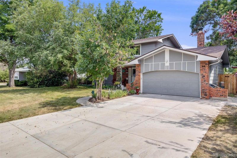 9222 W Kentucky Pl, Lakewood, CO 80226