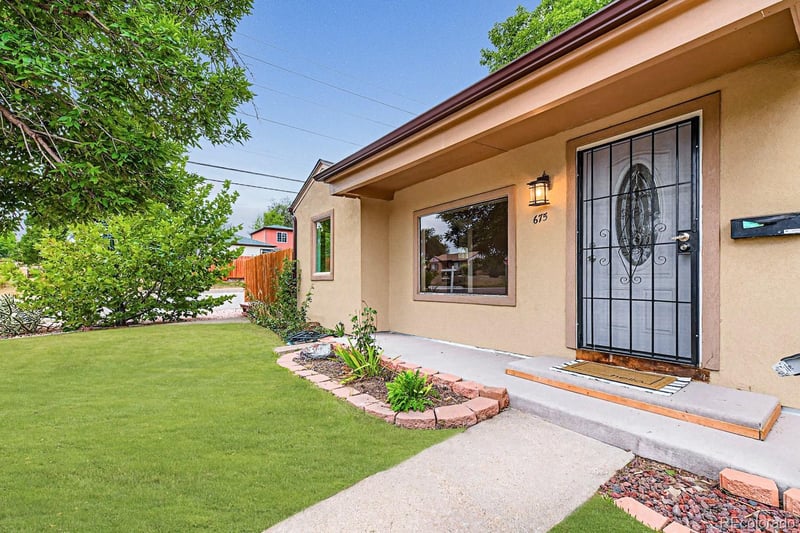 675 S Quivas St, Denver, CO 80223