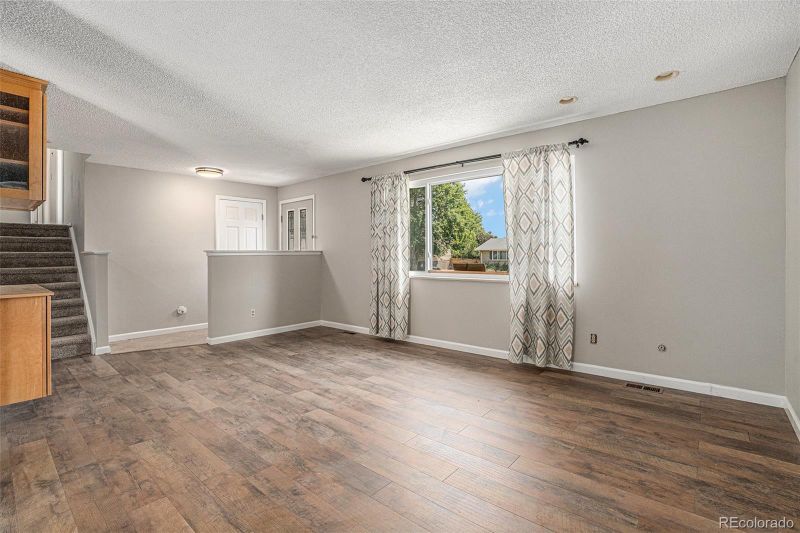 1293 S Johnson Way, Lakewood, CO 80232