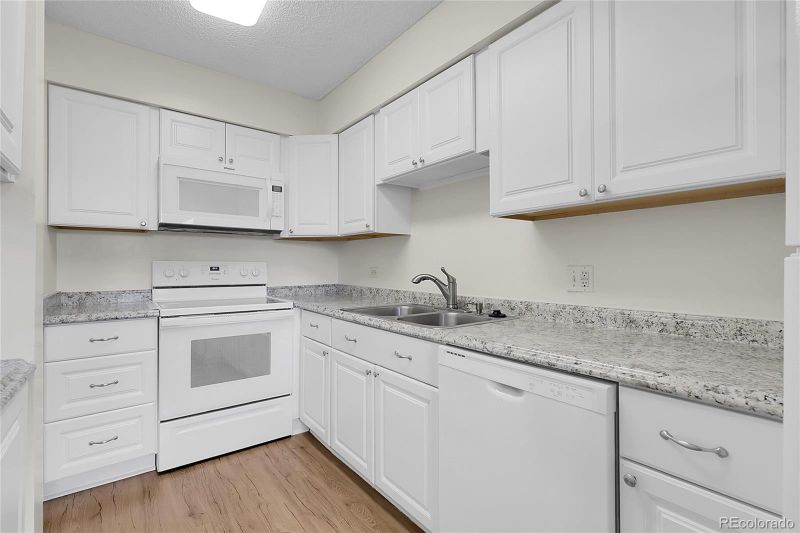7110 S Gaylord St #M3, Centennial, CO 80122