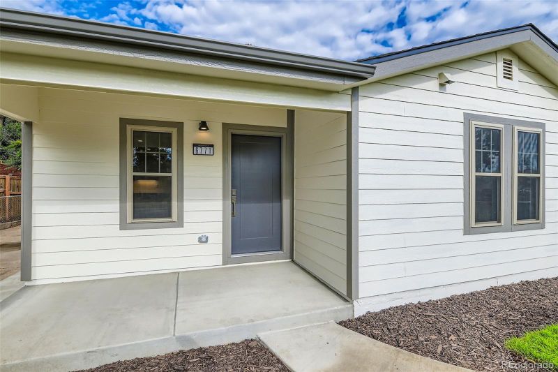 6771 Bellaire St, Commerce City, CO 80022