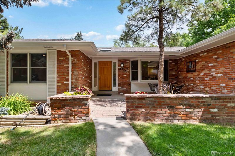 6030 S Cherrywood Cir, Centennial, CO 80121