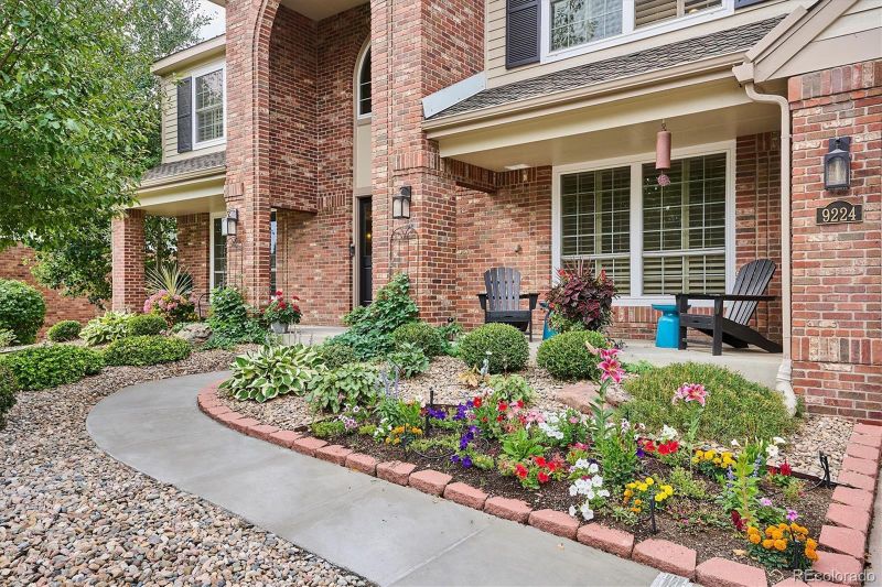 9224 W Berry Pl, Littleton, CO 80123