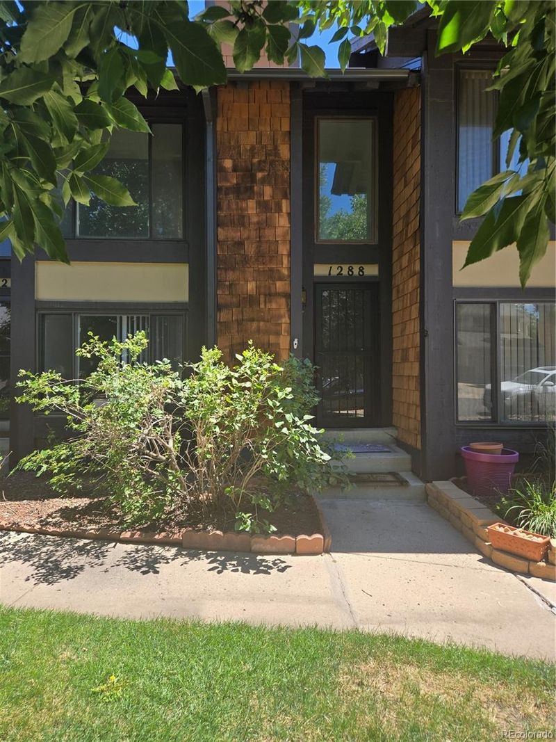 1288 S Carson Way, Aurora, CO 80012