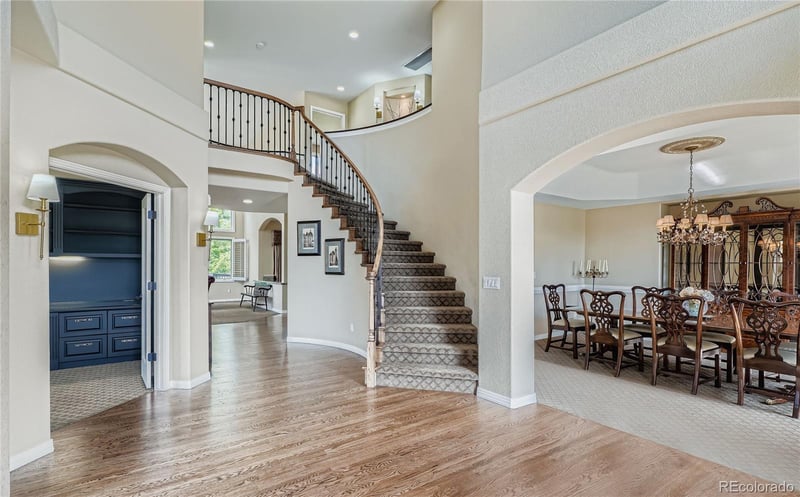 19281 E Hinsdale Ln, Centennial, CO 80016