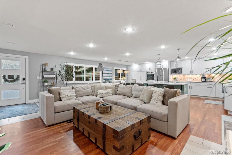 7446 S Dexter St, Centennial, CO 80122