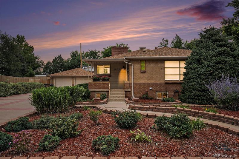 5635 Wellington Pw, Arvada, CO 80003