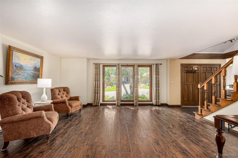 2004 S Parfet Dr, Lakewood, CO 80227