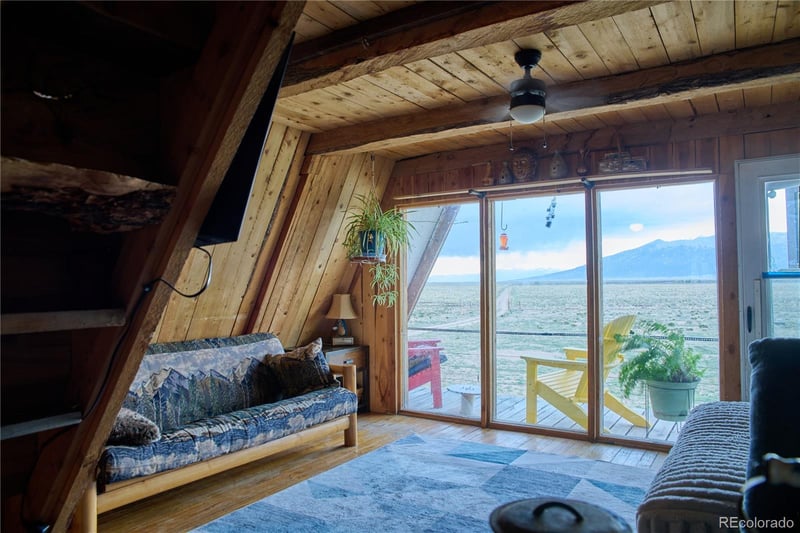 10482 32nd St, Blanca, CO 81123