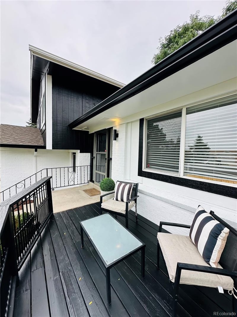 8150 E Linvale Pl, Denver, CO 80231