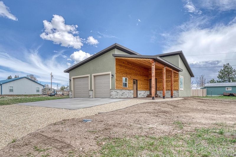 806 South St, Silver Cliff, CO 81252
