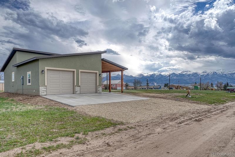 806 South St, Silver Cliff, CO 81252