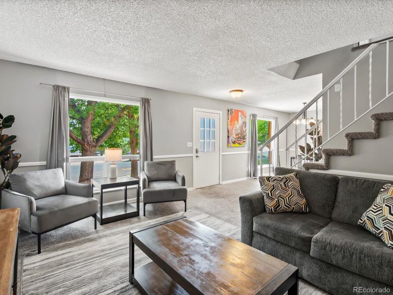 1039 S Lewiston Way, Aurora, CO 80017