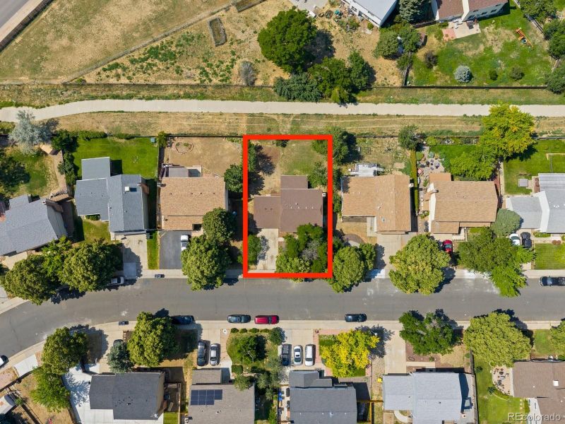 1039 S Lewiston Way, Aurora, CO 80017